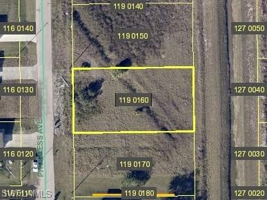 367 Progress AVE LEHIGH ACRES, FL 33974