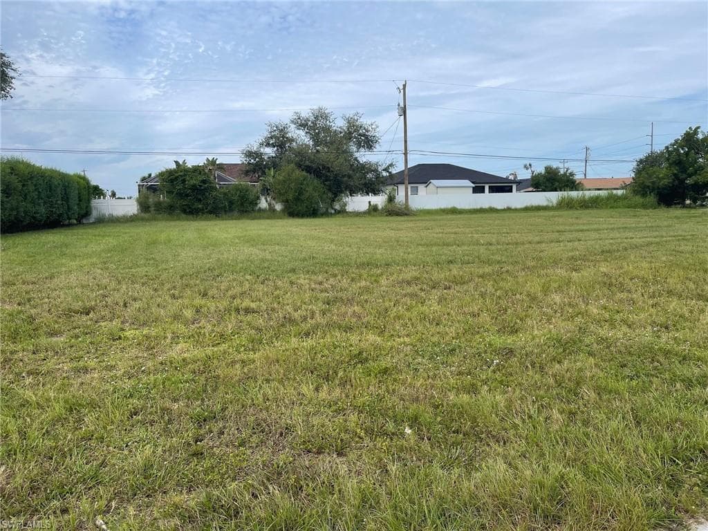 2310 NE 24th AVE CAPE CORAL, FL 33909