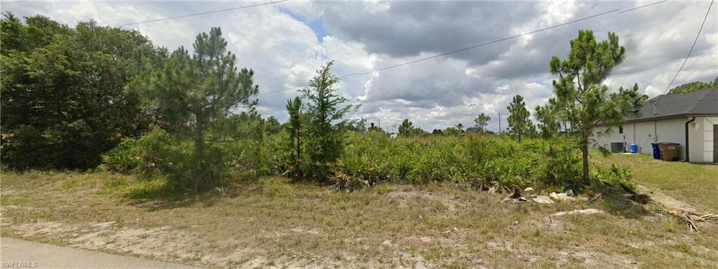 2605 27th ST W LEHIGH ACRES, FL 33971