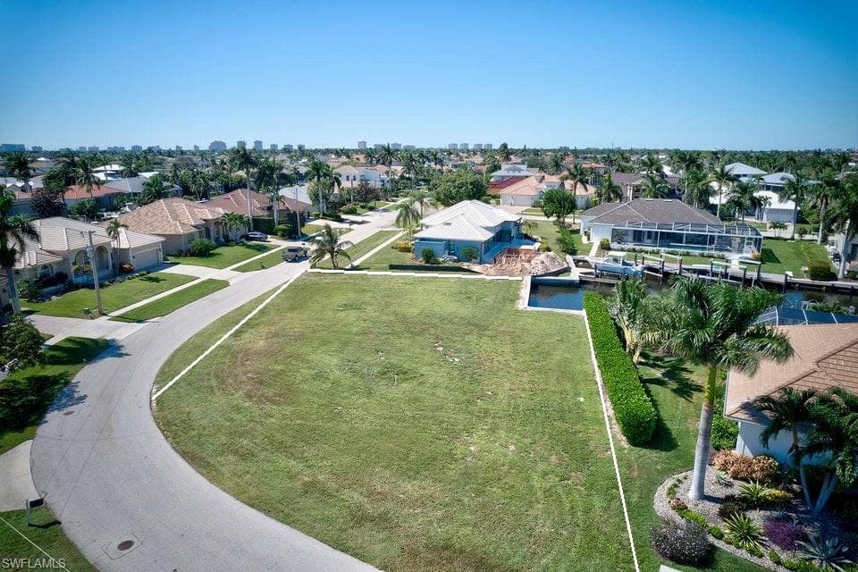1844 Woodbine CT MARCO ISLAND, FL 34145