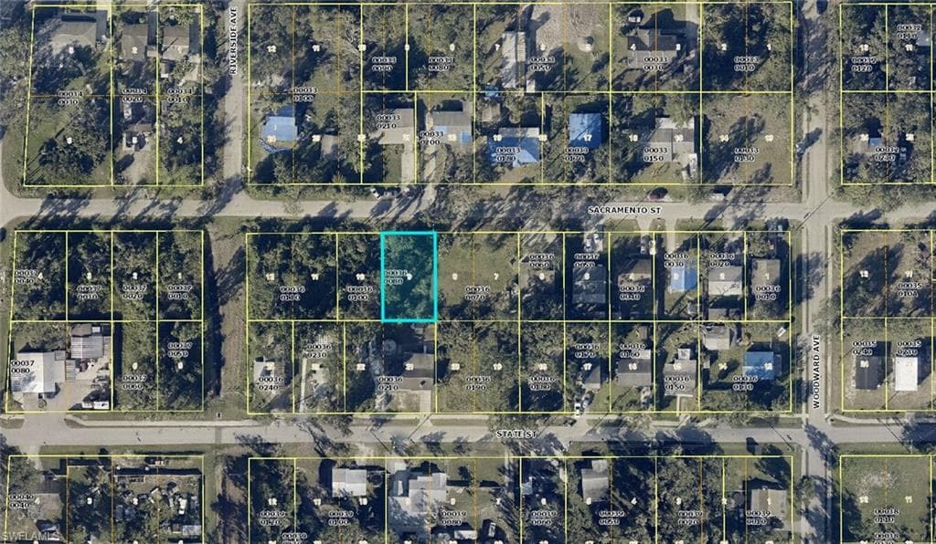 551 Sacramento ST NORTH FORT MYERS, FL 33903