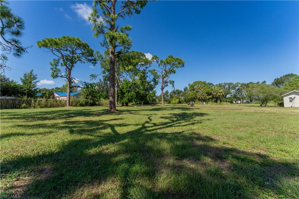 7850 Breeze DR NORTH FORT MYERS, FL 33917
