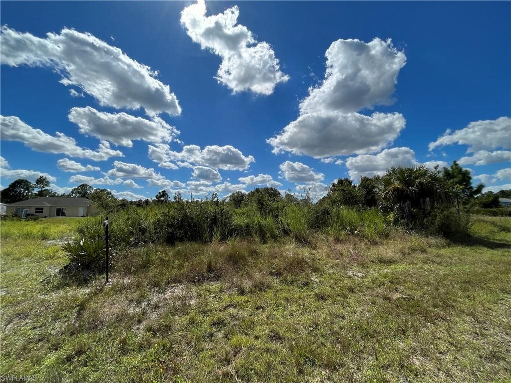 2817 22nd ST W LEHIGH ACRES, FL 33971
