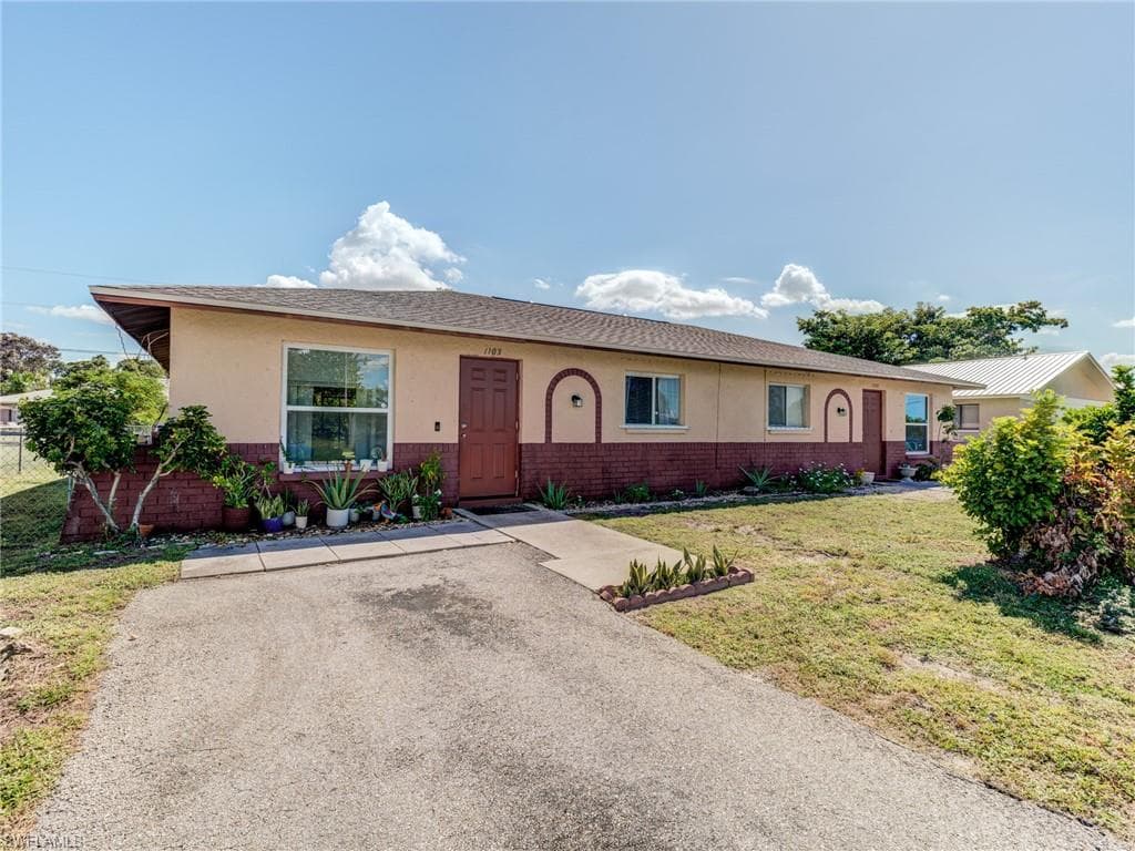 1103-1105 23rd PL CAPE CORAL, FL 33990