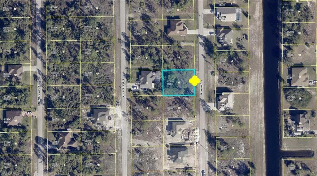 732 Troy AVE LEHIGH ACRES, FL 33974