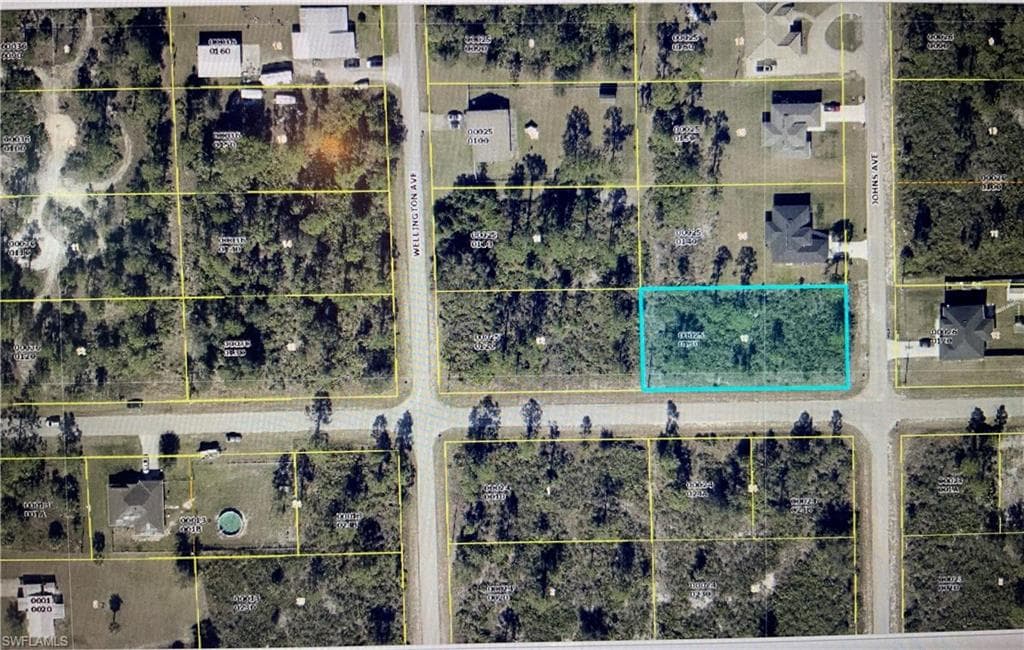 601 Johns AVE LEHIGH ACRES, FL 33972