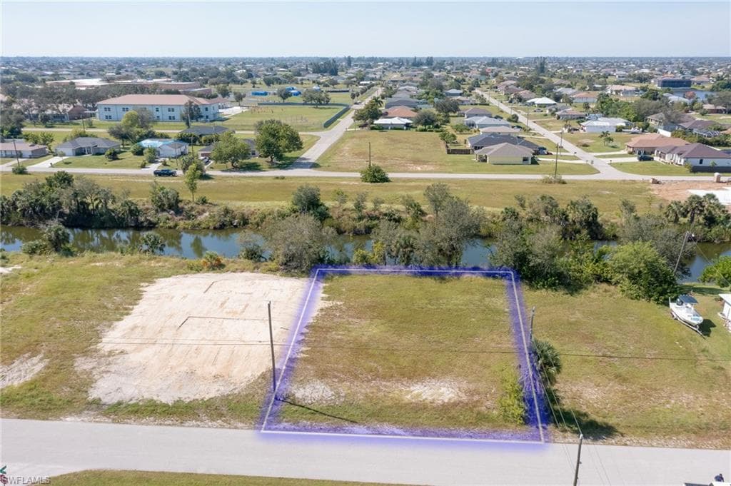 1820 NE 13th PL CAPE CORAL, FL 33909