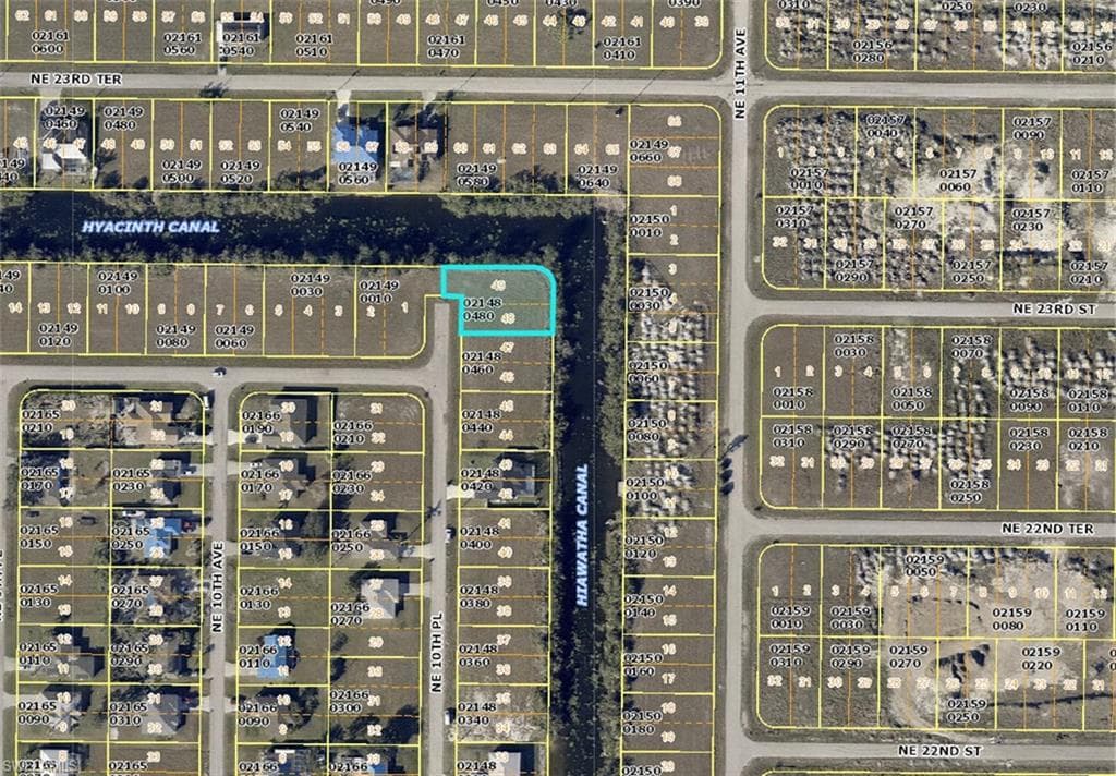2305 NE 10th PL CAPE CORAL, FL 33909