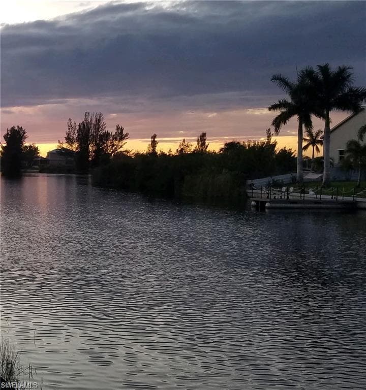 405 NE 17th TER CAPE CORAL, FL 33909
