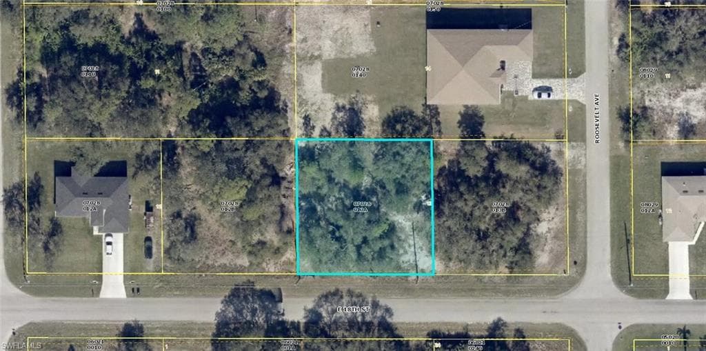 2605 E 18th ST LEHIGH ACRES, FL 33972