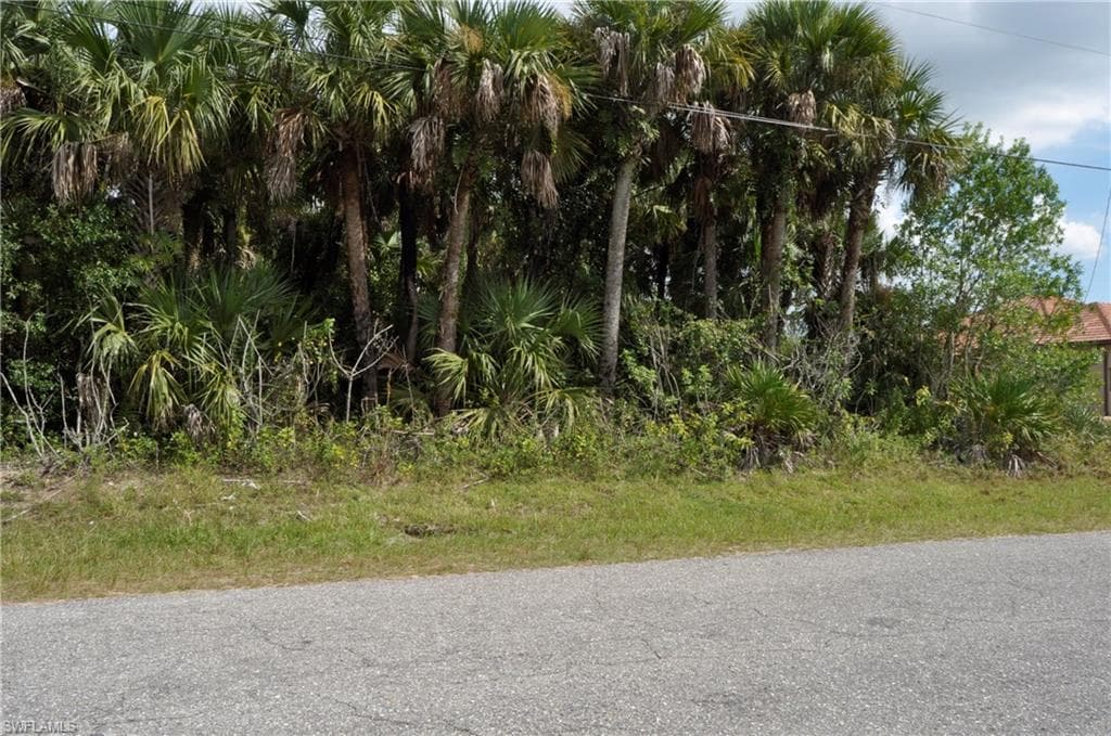 704 Desoto AVE LEHIGH ACRES, FL 33972
