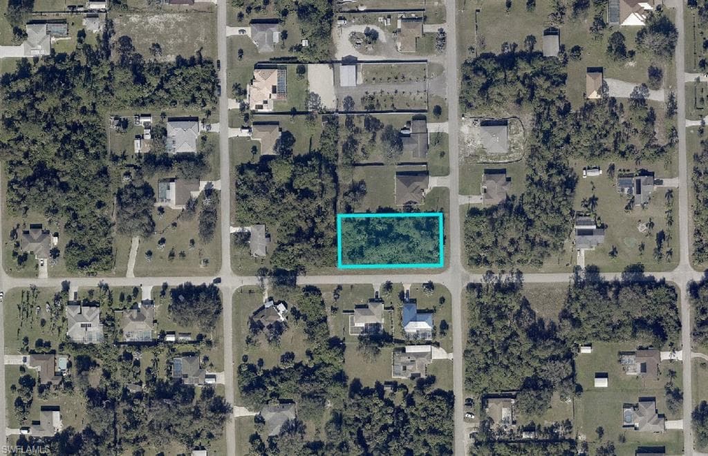 701 Roosevelt AVE LEHIGH ACRES, FL 33936