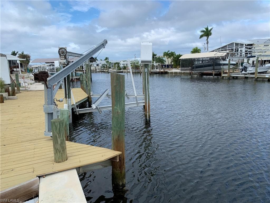 3762 Cherry LN ST. JAMES CITY, FL 33956