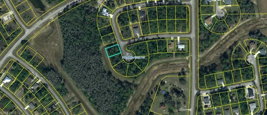 8027 Life CIR LABELLE, FL 33935
