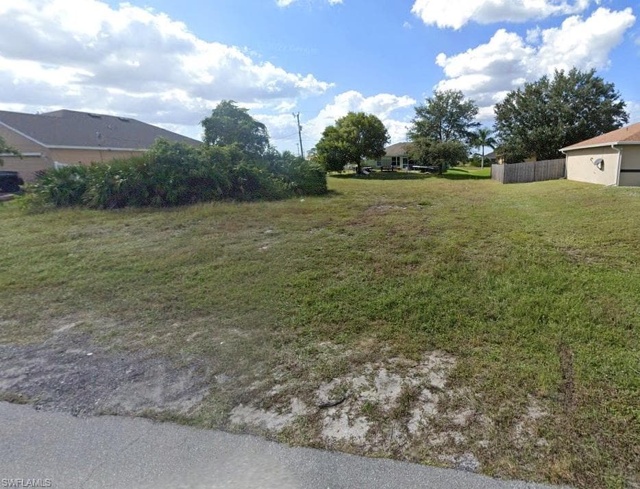 2904 NE 2nd PL CAPE CORAL, FL 33909