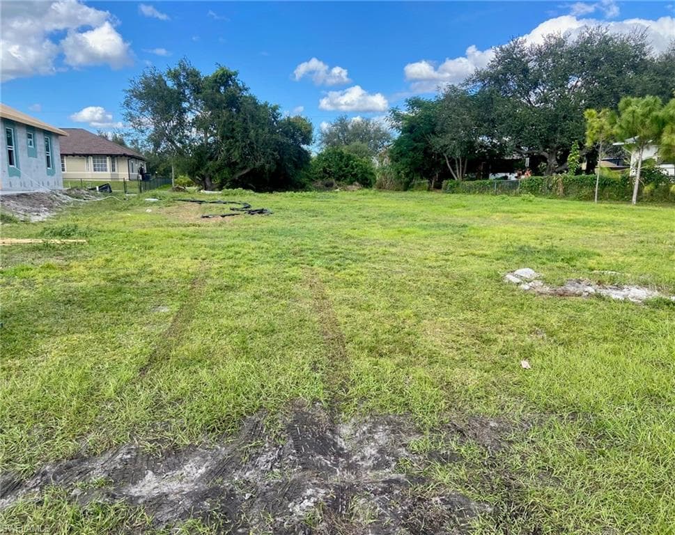 3732 13th ST W LEHIGH ACRES, FL 33971