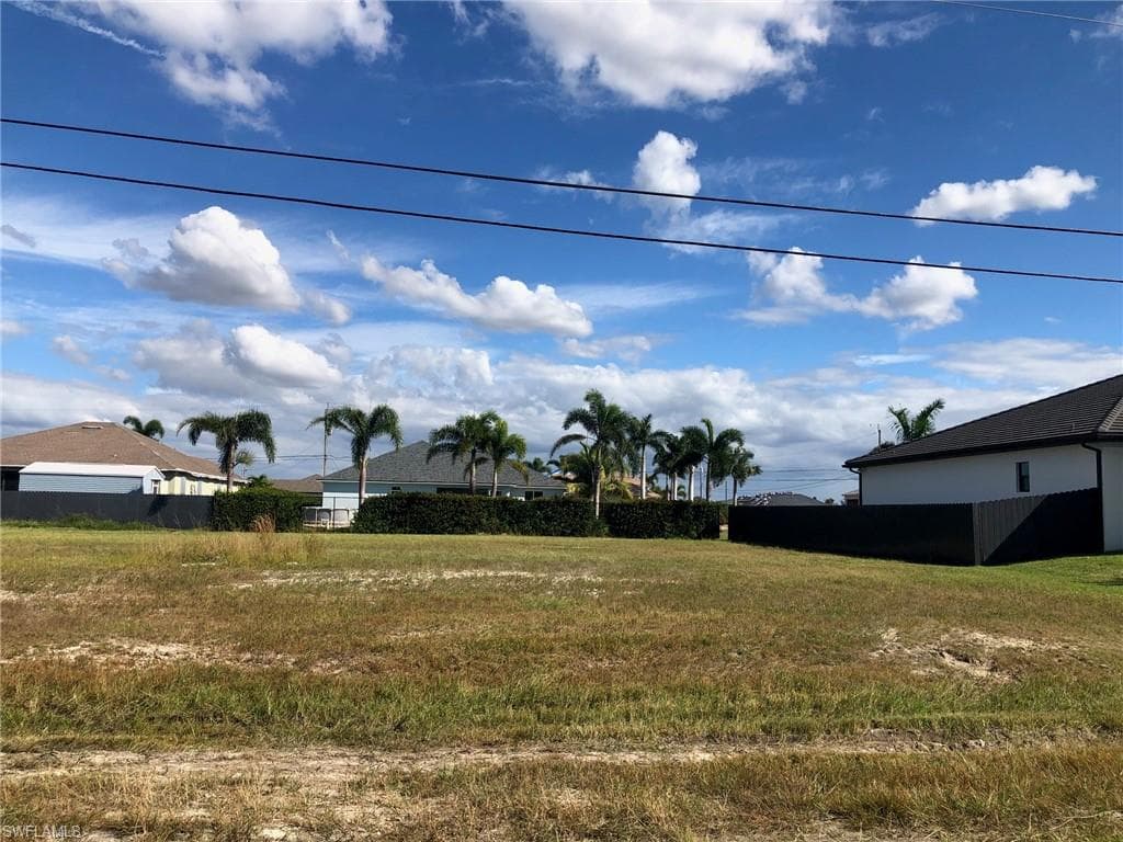 121 NW 35th PL CAPE CORAL, FL 33993