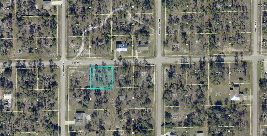 1502 E 15th ST LEHIGH ACRES, FL 33972