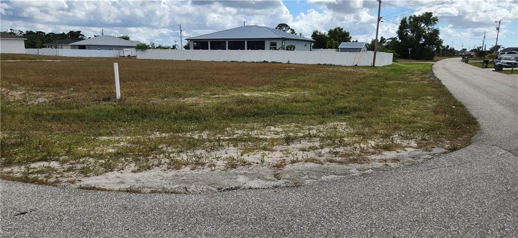 62 NW 1st WAY CAPE CORAL, FL 33993