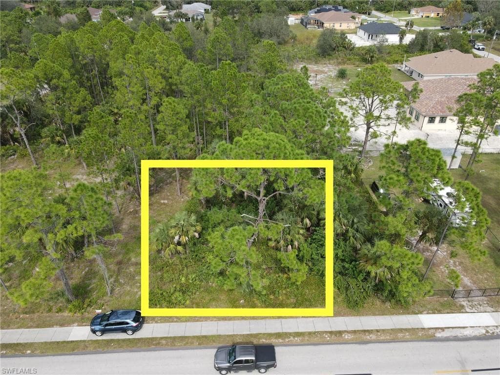 103 E 6th ST LEHIGH ACRES, FL 33972