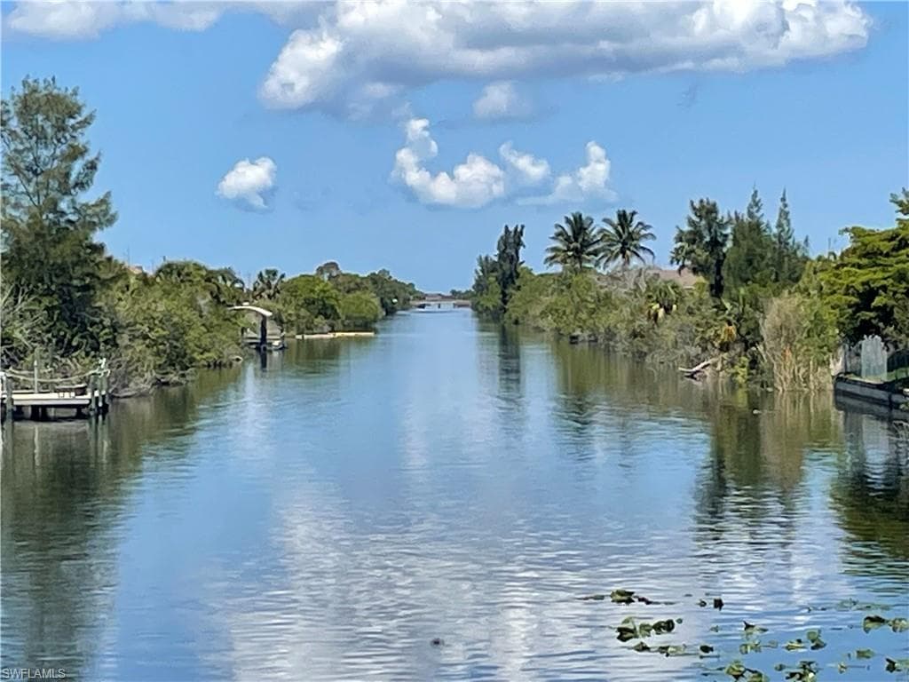 206 NW 9th ST CAPE CORAL, FL 33993