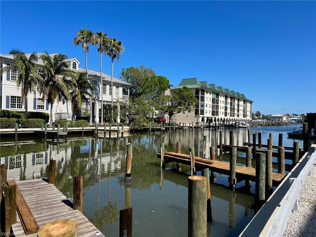 361-4 Vanderbilt Beach RD NAPLES, FL 34108