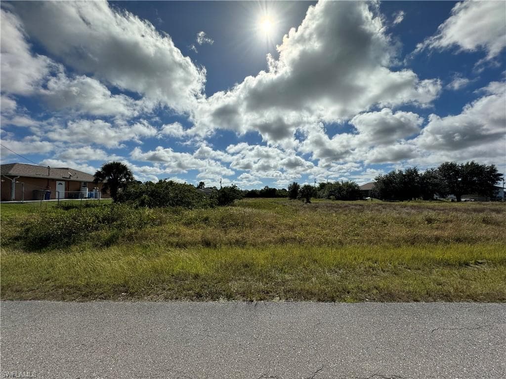 180 Pembroke ST LEHIGH ACRES, FL 33974