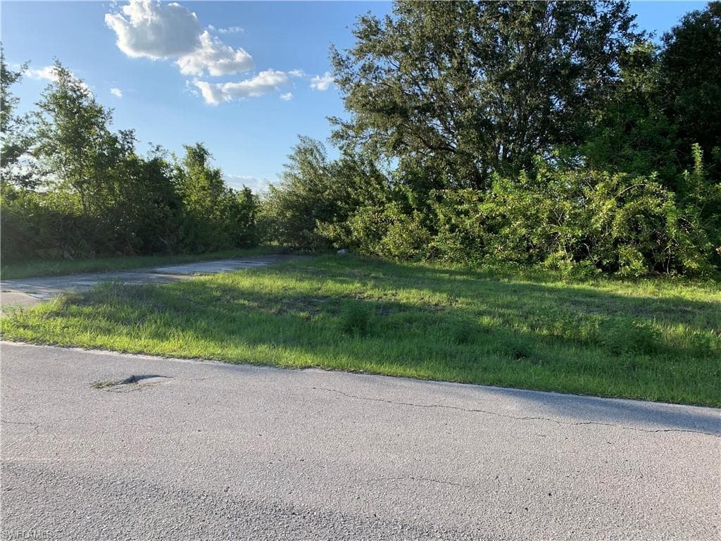 3508 22nd ST SW LEHIGH ACRES, FL 33976