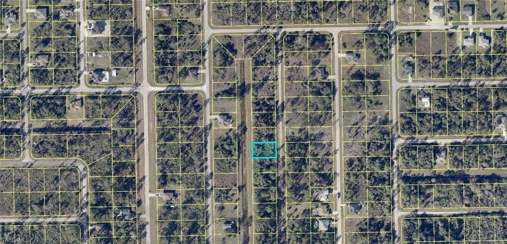 430 Lampion AVE S LEHIGH ACRES, FL 33974