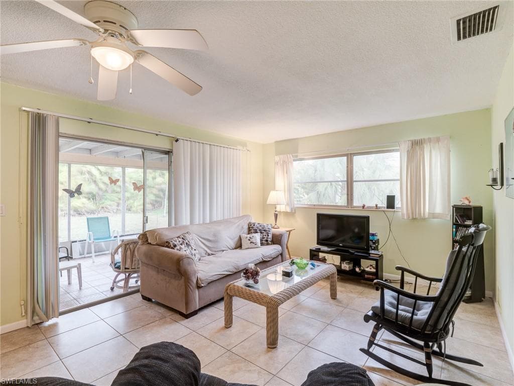 4208 19th PL A-B CAPE CORAL, FL 33904