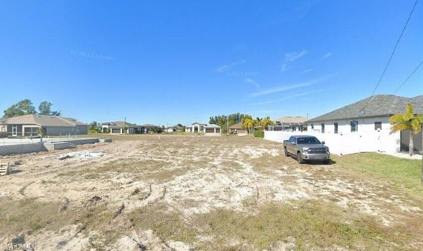 902 NW 38th AVE CAPE CORAL, FL 33993