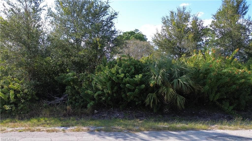 1409 Pine AVE LEHIGH ACRES, FL 33972