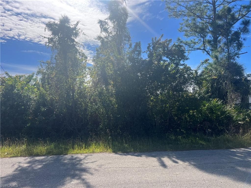 3215 31st ST W LEHIGH ACRES, FL 33971