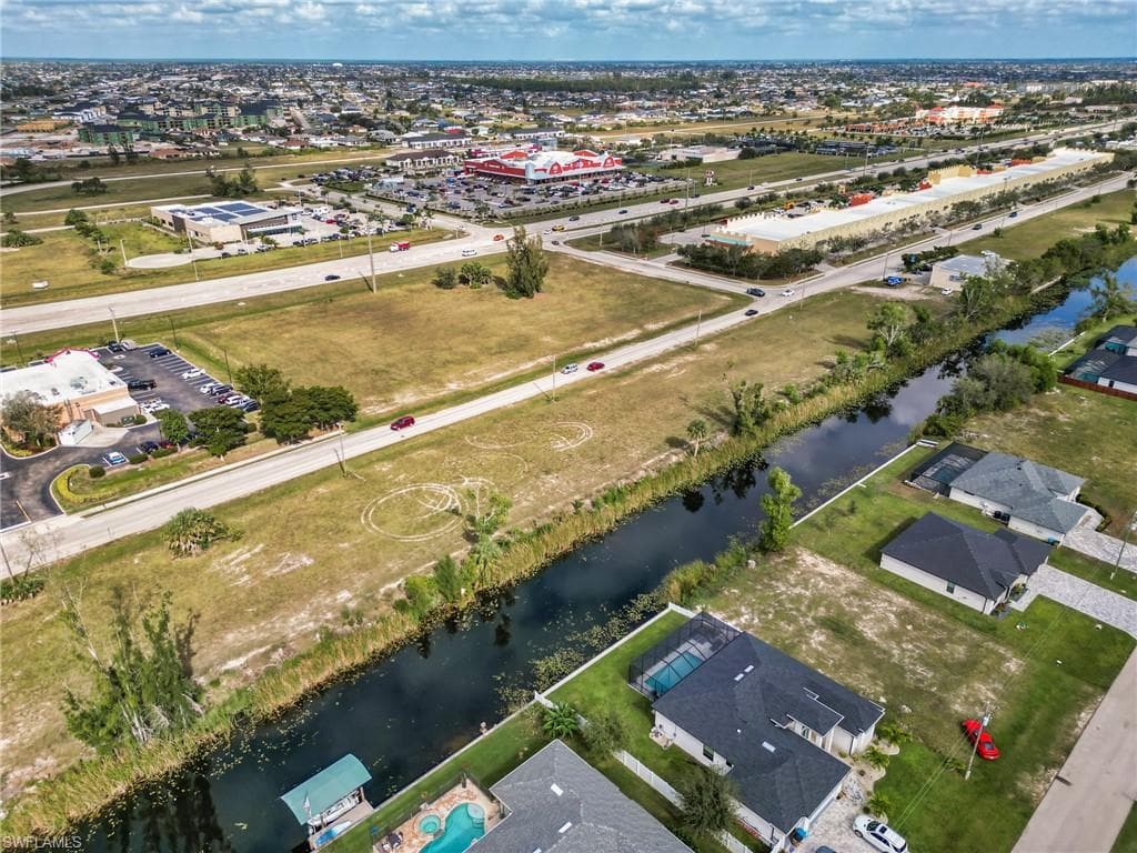 1402 4th ST CAPE CORAL, FL 33991