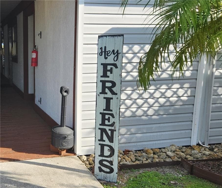 813 Big Branch LN NW MOORE HAVEN, FL 33471