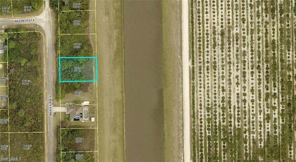 707 Naples AVE S LEHIGH ACRES, FL 33974