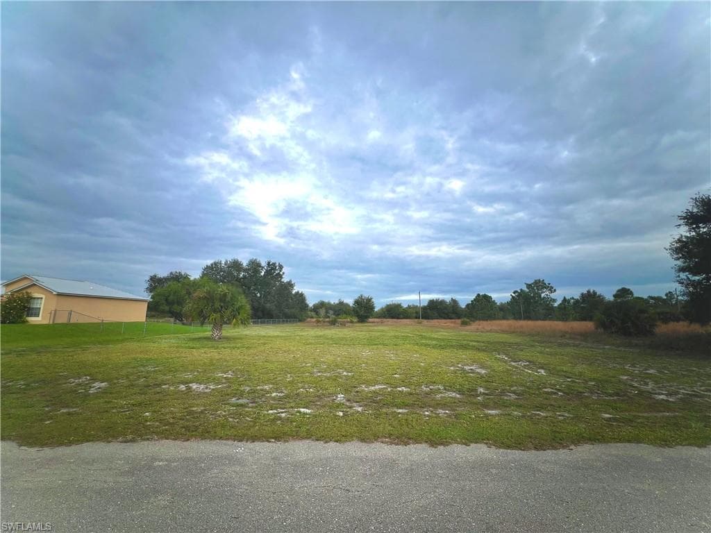 1715 Columbus AVE LEHIGH ACRES, FL 33972