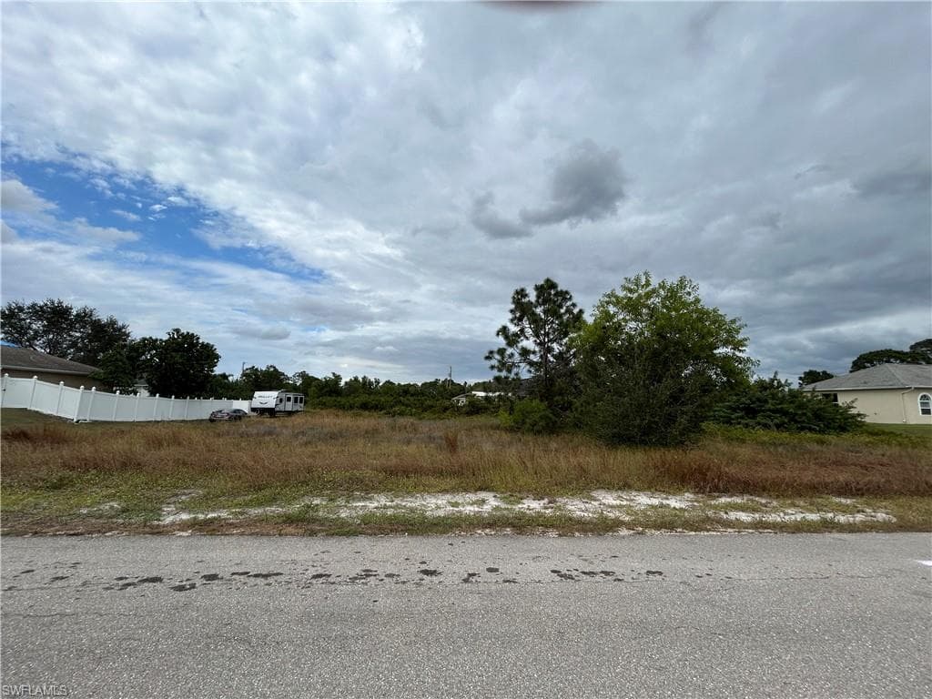 3414 27th ST SW LEHIGH ACRES, FL 33976