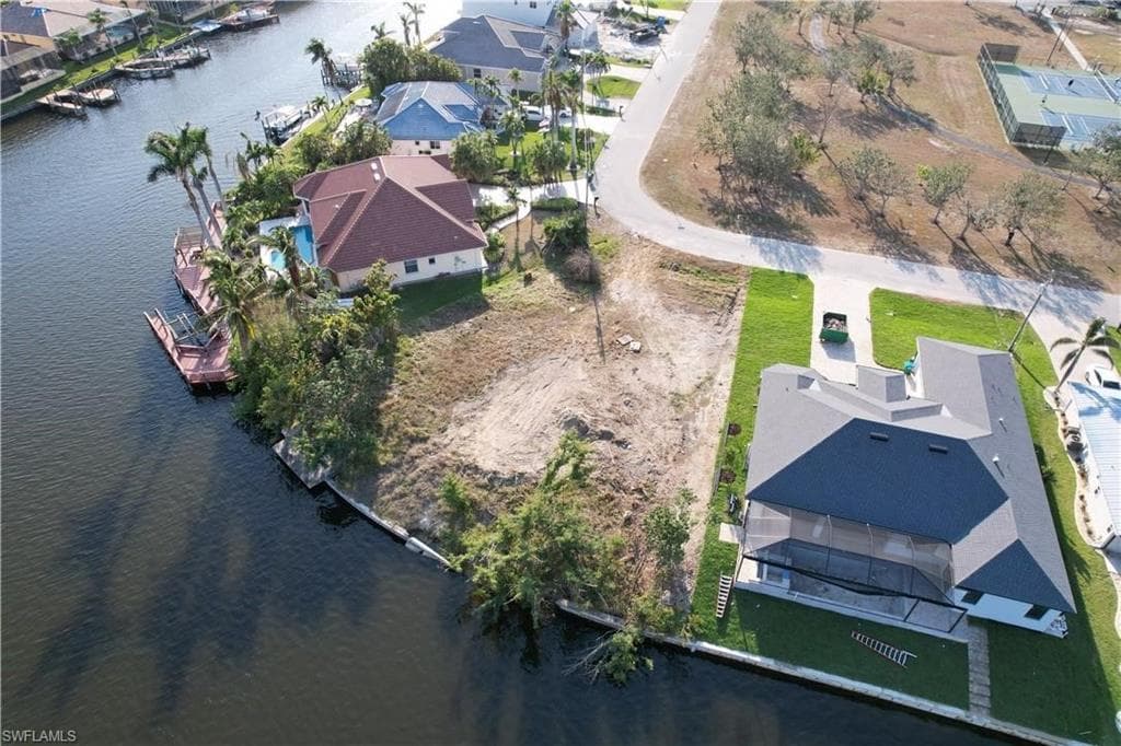 5313 SW 17th AVE CAPE CORAL, FL 33914