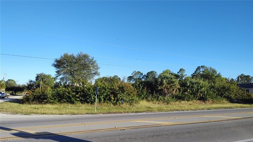 3319 25th ST W LEHIGH ACRES, FL 33971