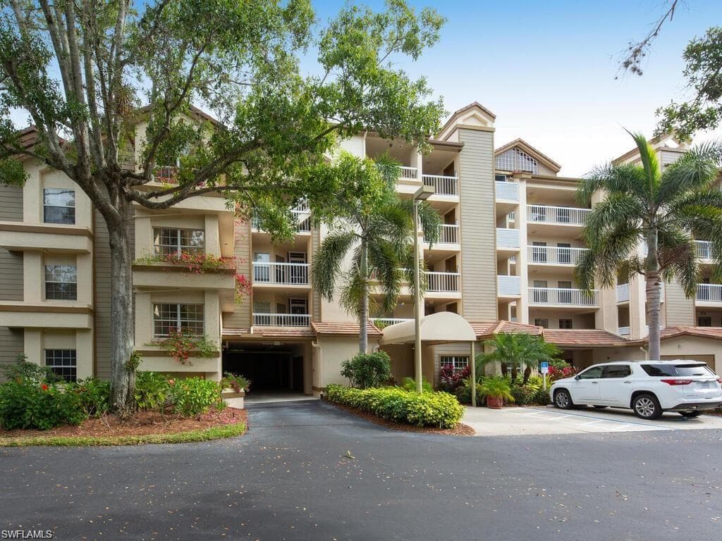 26890 Wedgewood DR 501 BONITA SPRINGS, FL 34134