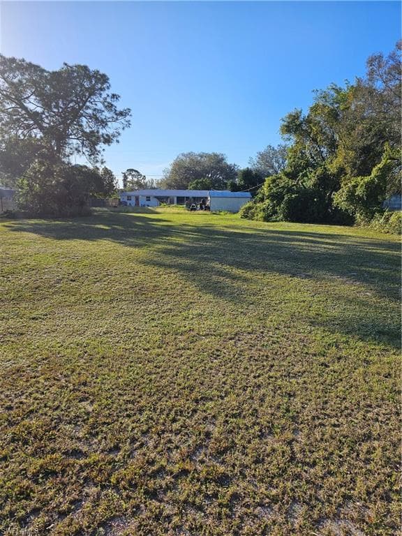 15 Louisiana RD LEHIGH ACRES, FL 33936