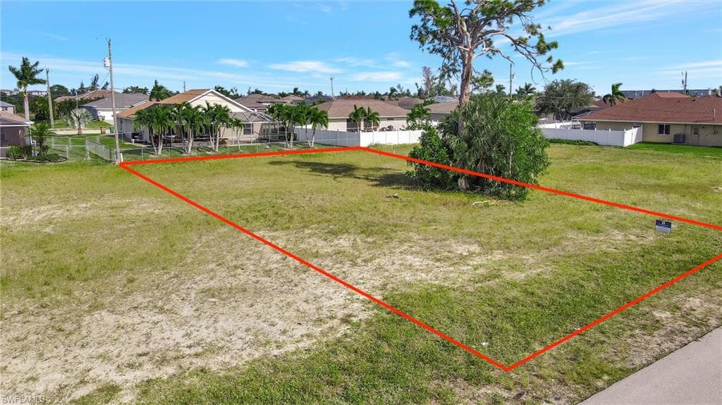 1811 SW 43rd ST CAPE CORAL, FL 33914