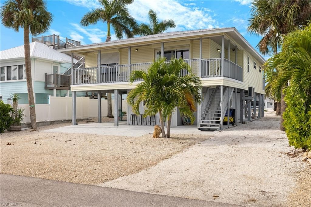261 Ostego DR FORT MYERS BEACH, FL 33931