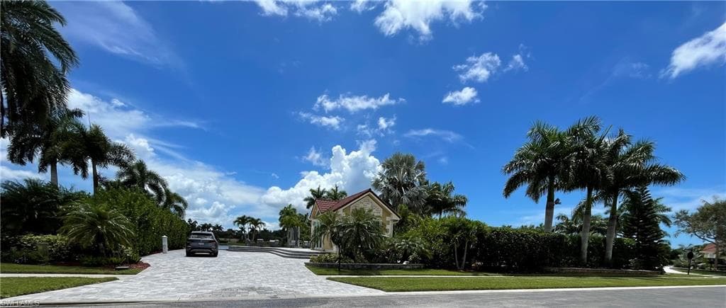 4735 Southern Breeze DR NAPLES, FL 34114