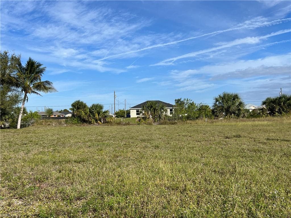 2301 NW 6th ST CAPE CORAL, FL 33993