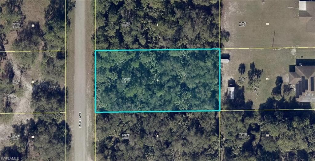 516 James AVE LEHIGH ACRES, FL 33936