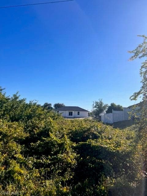 3725 1st ST SW LEHIGH ACRES, FL 33976