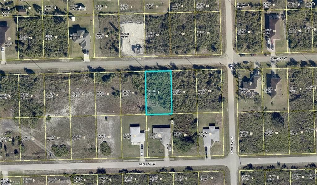 2905 63rd ST W LEHIGH ACRES, FL 33971