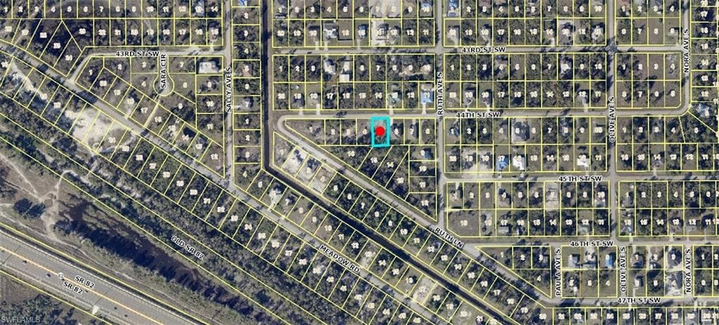 3307 44th ST SW LEHIGH ACRES, FL 33976